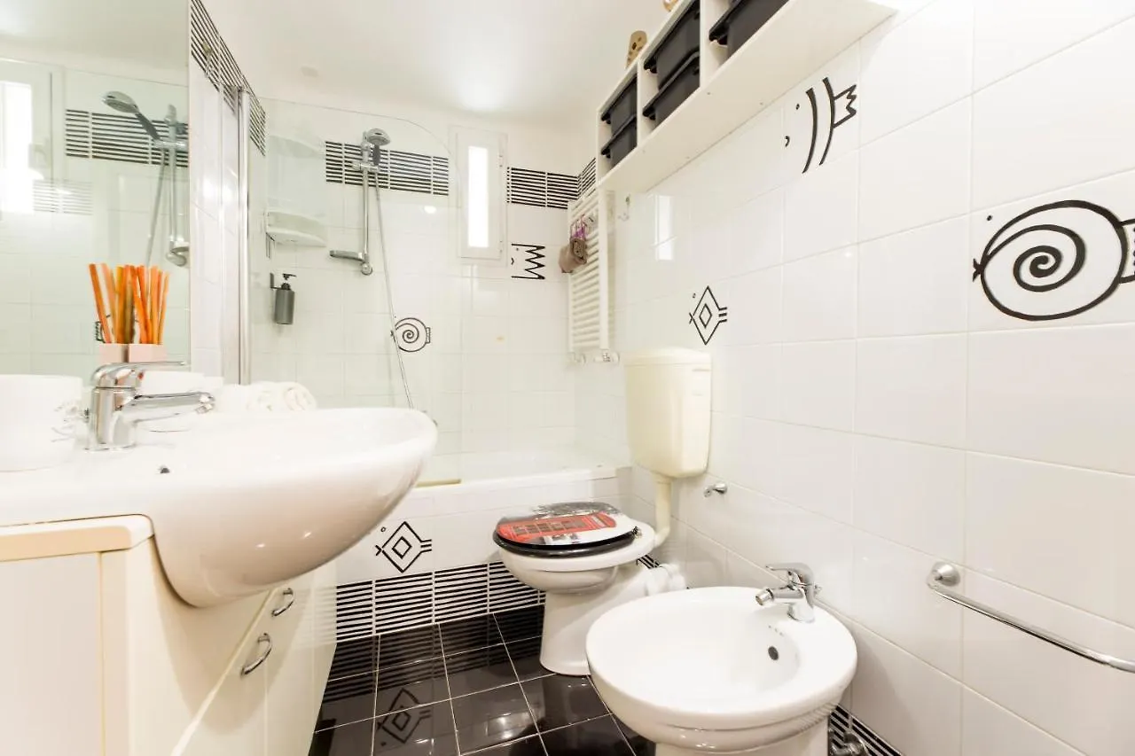 Bernardo House By Holiday Home 24 Genoa Italy